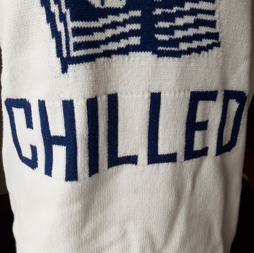 H & M CREWNECK SWEATER - Picture 3 of 7